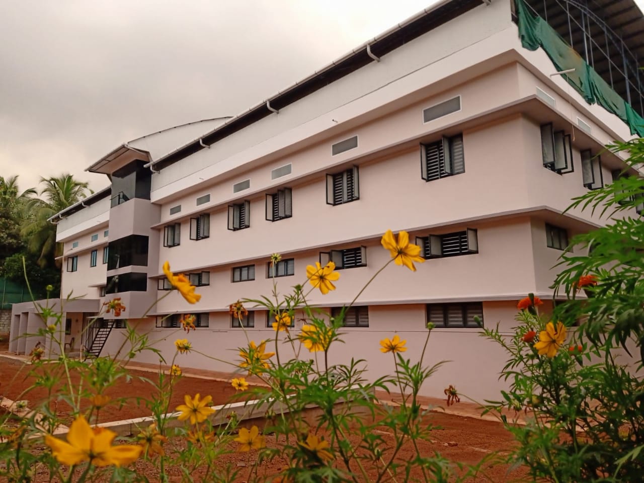 KHADEEJA BINTH BUKHARI (KBB) SHE CAMPUS